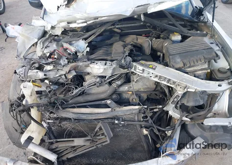 2005 Dodge Magnum Se z USA, uszkodzony, nr VIN 2D4FV48V45H146832